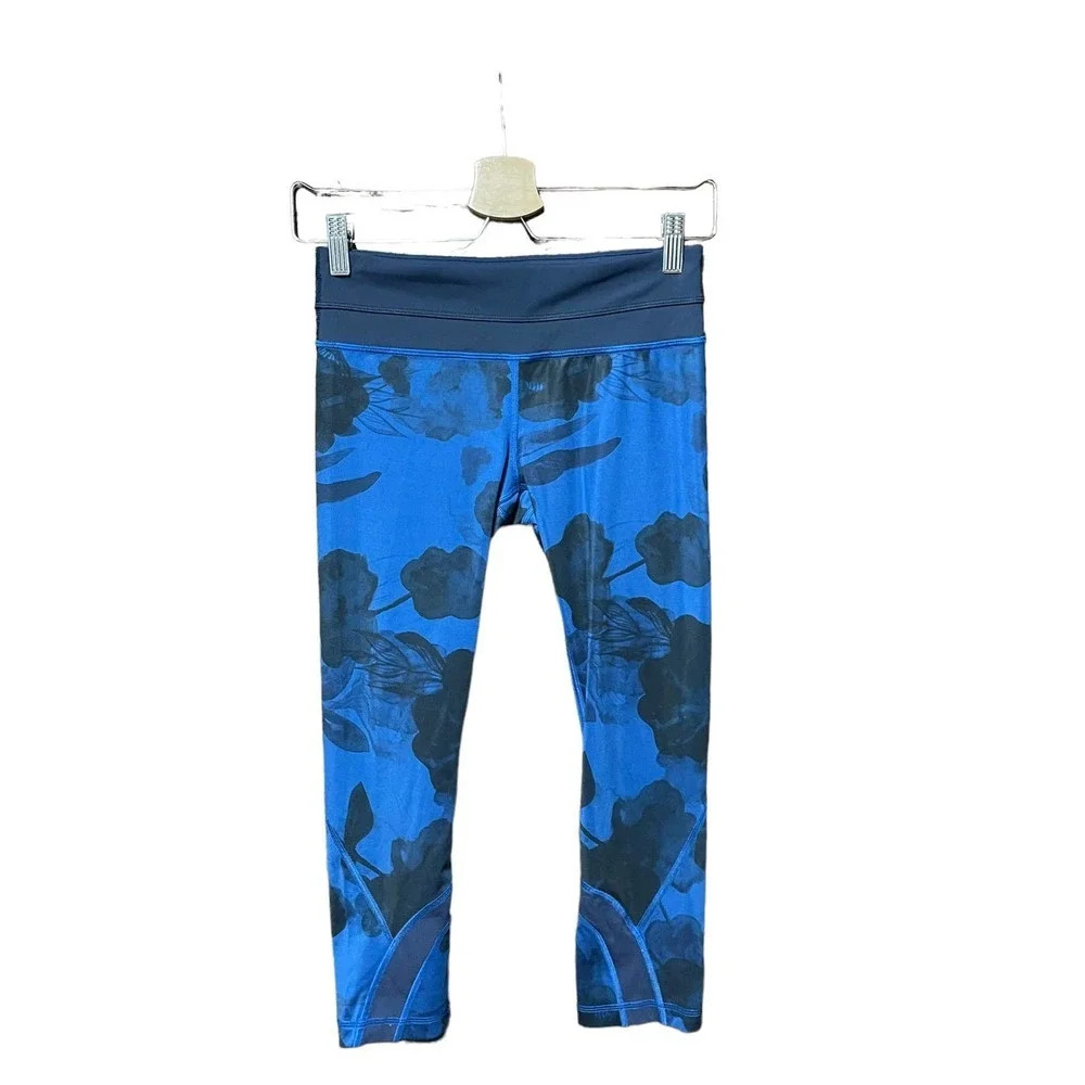 Lululemon Run Inspire Crop II Jumbo Inky Floral Blue Black Size 4‎ - Picture 2 of 8